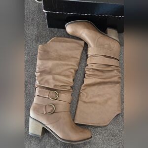 Women's Tan Slouch Boots